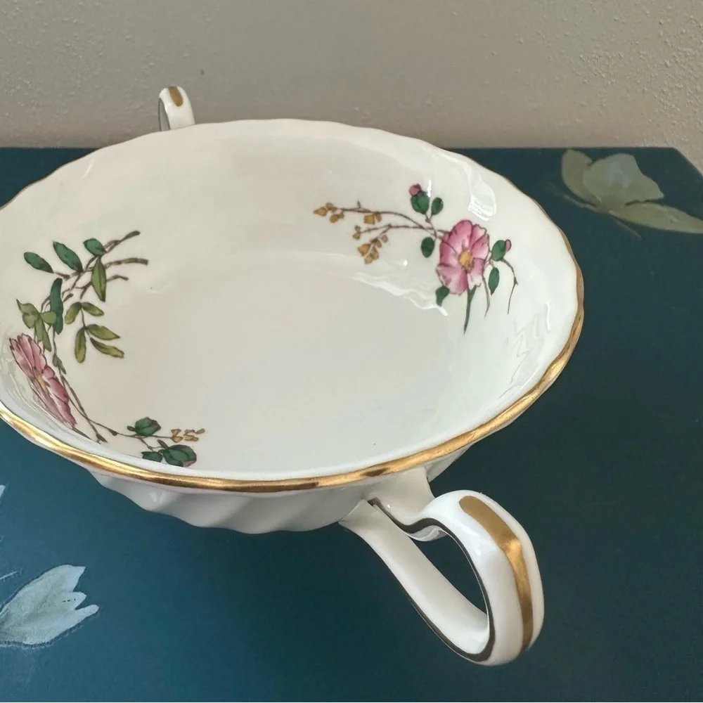 Minton Dainty Sprays Footed Cream Soup Bowl England Floral China Vintage 1973